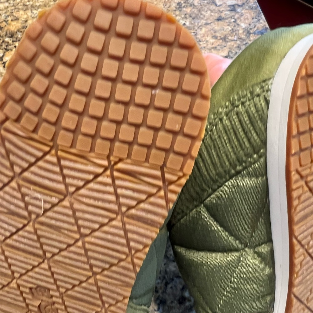 Teva - Picture 6 of 10